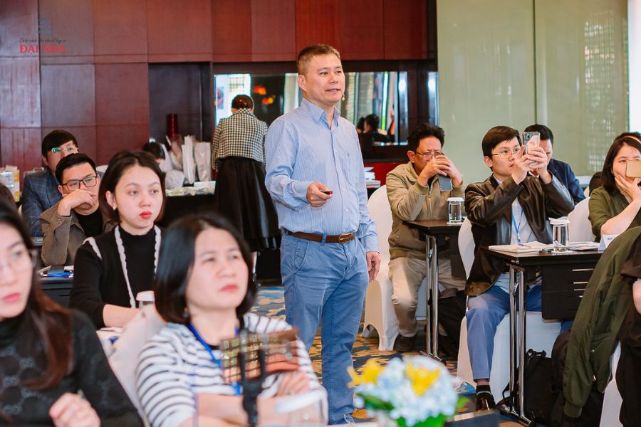 Bác sĩ Hoàng Đức Thái là giảng viên thuyết giảng chính tại khóa học.