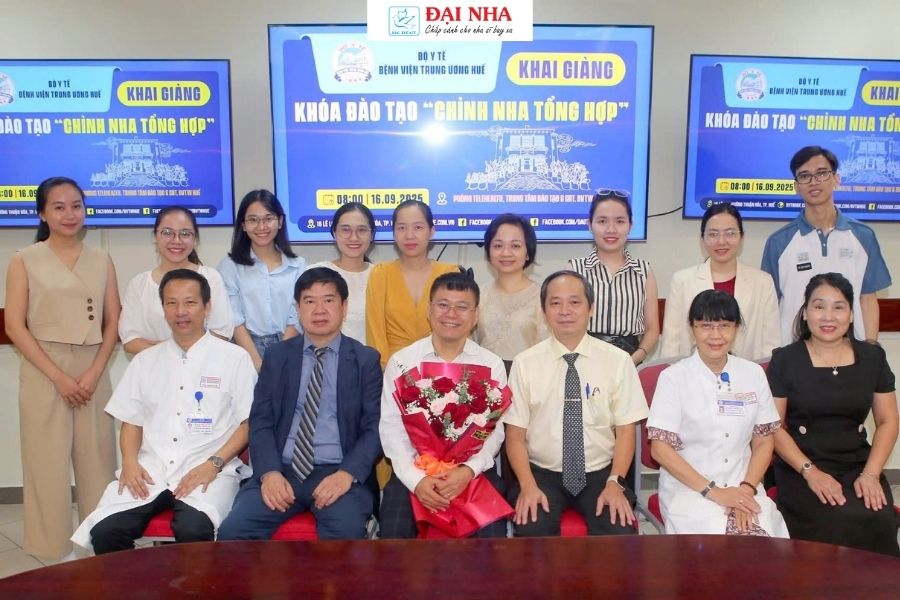 Buổi khai giảng khóa học chỉnh nha tổng hợp tại Huế.