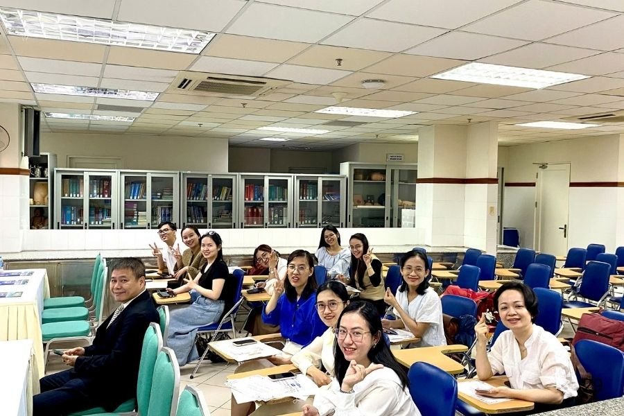 bế giảng khóa chỉnh nha tổng hợp k87 tại huế
