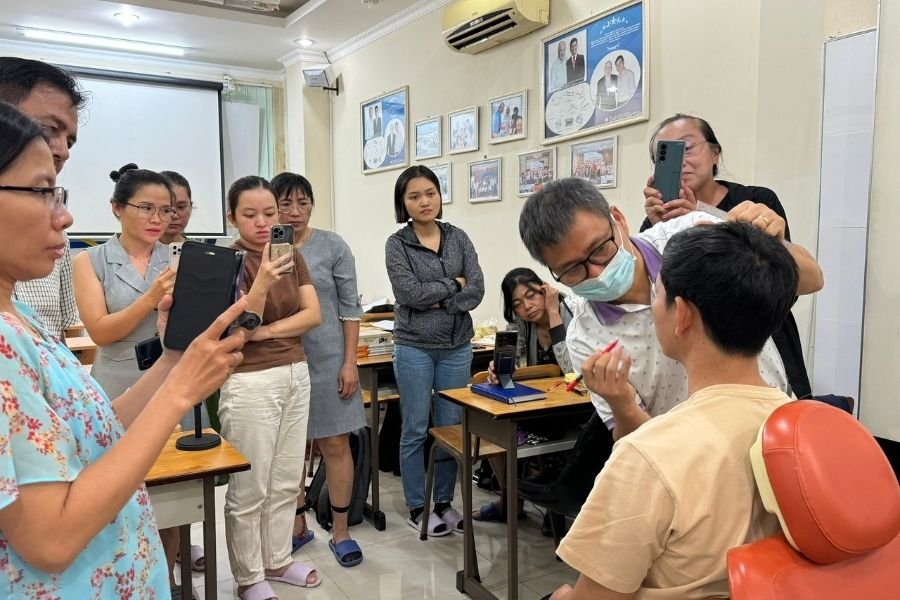khai giảng k81 khóa học chỉnh nha tại tphcm