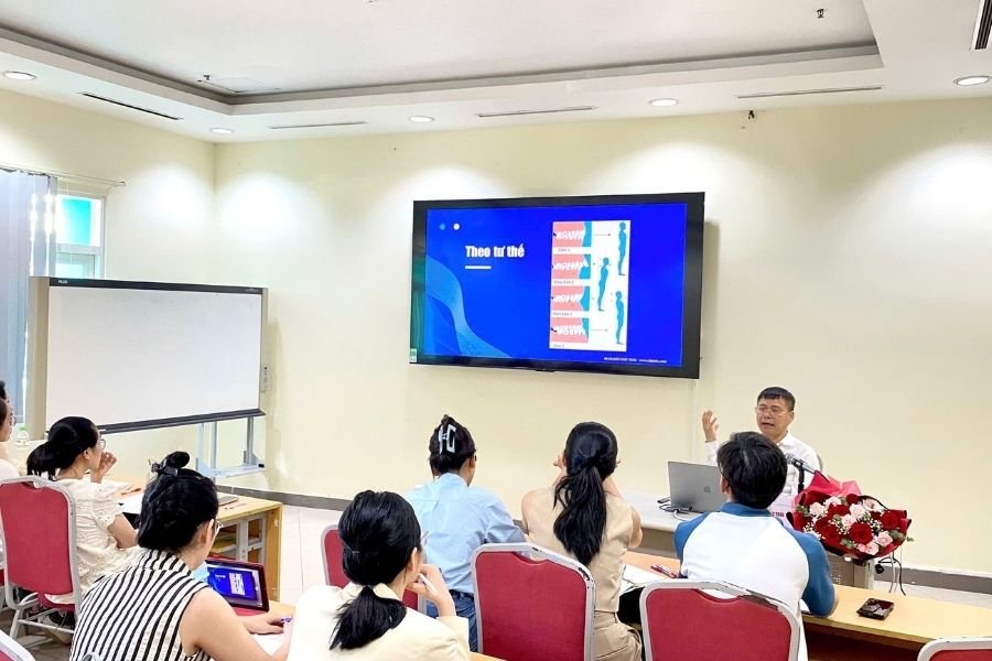 khóa chỉnh nha tổng hợp huế