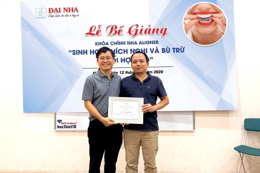 bế giảng cnm1 khóa học chỉnh nha aligner tại hà nội