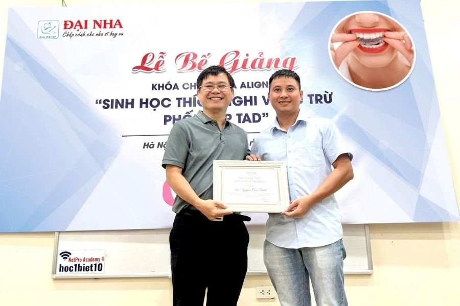 bế giảng cnm1 khóa học chỉnh nha aligner tại hà nội