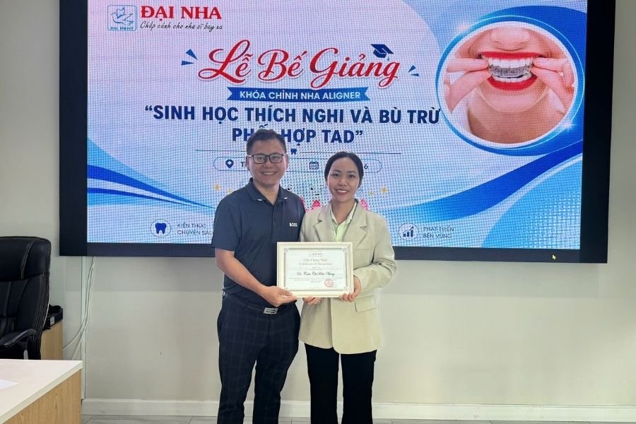 bế giảng cnm2 khóa học chỉnh nha aligner tại tphcm