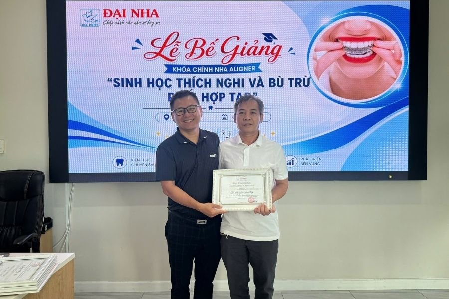 bế giảng cnm2 khóa học chỉnh nha aligner tại tphcm