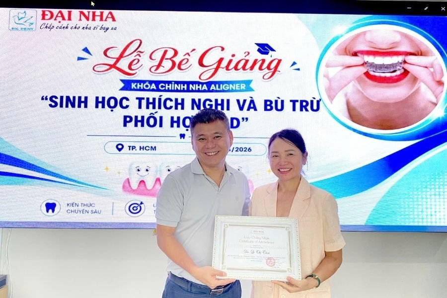 bế giảng cnm4 khóa học chỉnh nha aligner tại tphcm