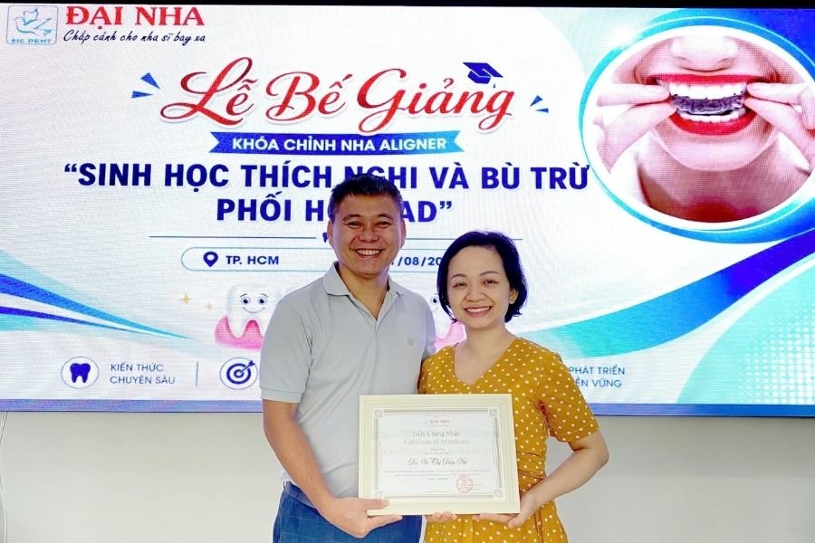 bế giảng cnm4 khóa học chỉnh nha aligner tại tphcm