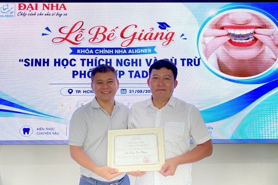 bế giảng cnm4 khóa học chỉnh nha aligner tại tphcm
