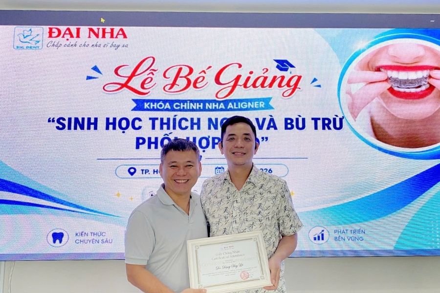 bế giảng cnm4 khóa học chỉnh nha aligner tại tphcm
