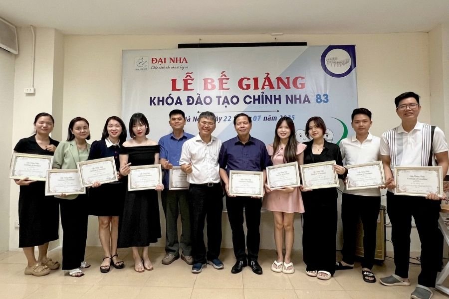 bế giảng k83 khóa chỉnh nha tổng hợp tại hà nội