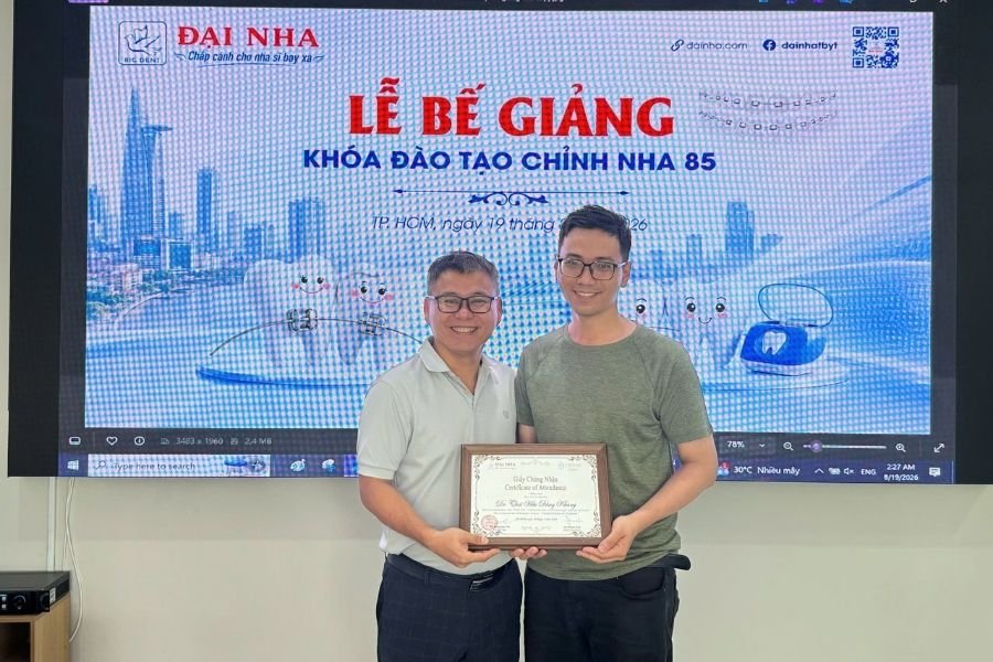 bế giảng k85 khóa học chỉnh nha tổng hợp tại tphcm