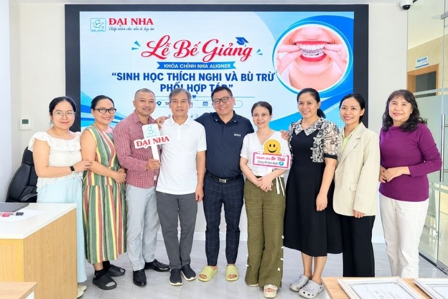 bế giảng cnm2 khóa học chỉnh nha aligner tại tphcm